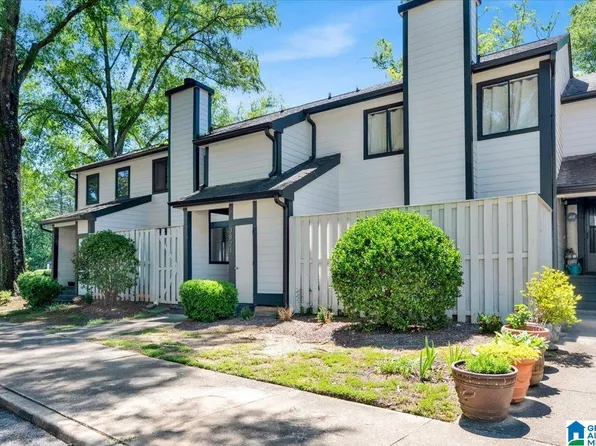 3821 Windhover Circle, Birmingham, AL 35126
