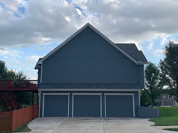 2nd image of 1229 Holly Ct