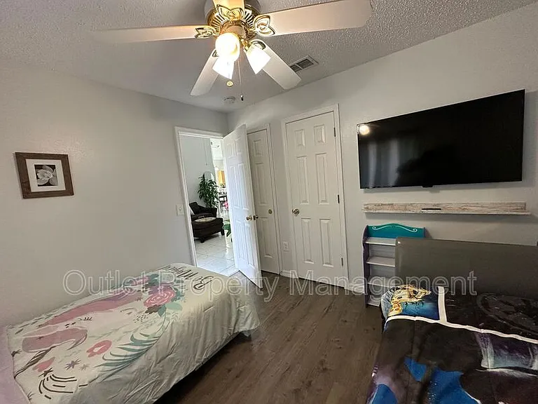 645 Majesty Dr — Photo 15