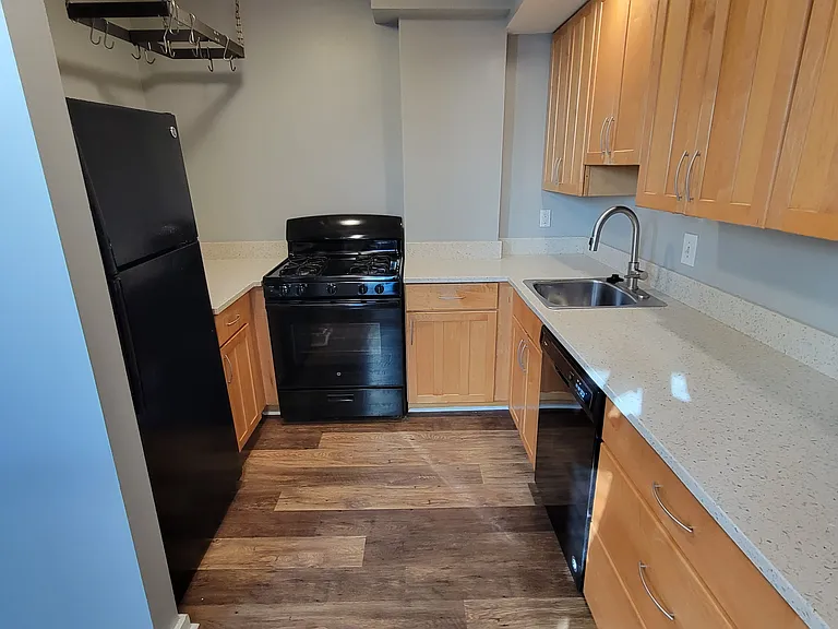 1215 John St #2 — Photo 25