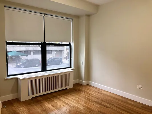 Rented by Stonehenge NYC LLC | media 60