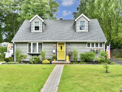 398 Prospect St, Midland Park, NJ, 07432