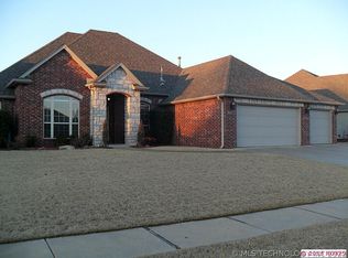 1708 W Birmingham St, Broken Arrow, OK 74011