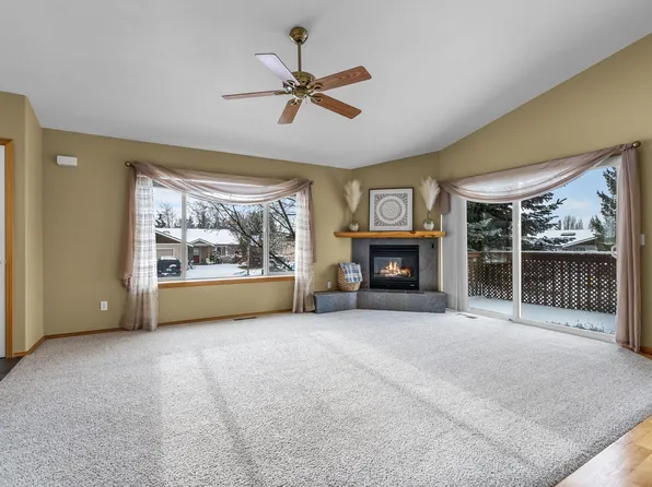 2902 NE Pinnacle Pl, Bend, OR 97701