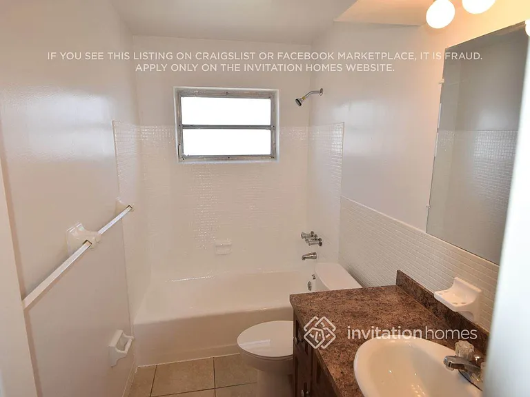 5371 NE 17th Ter — Photo 11