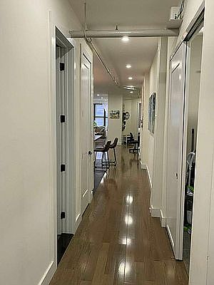 3rd image of 154 W 27th St #33