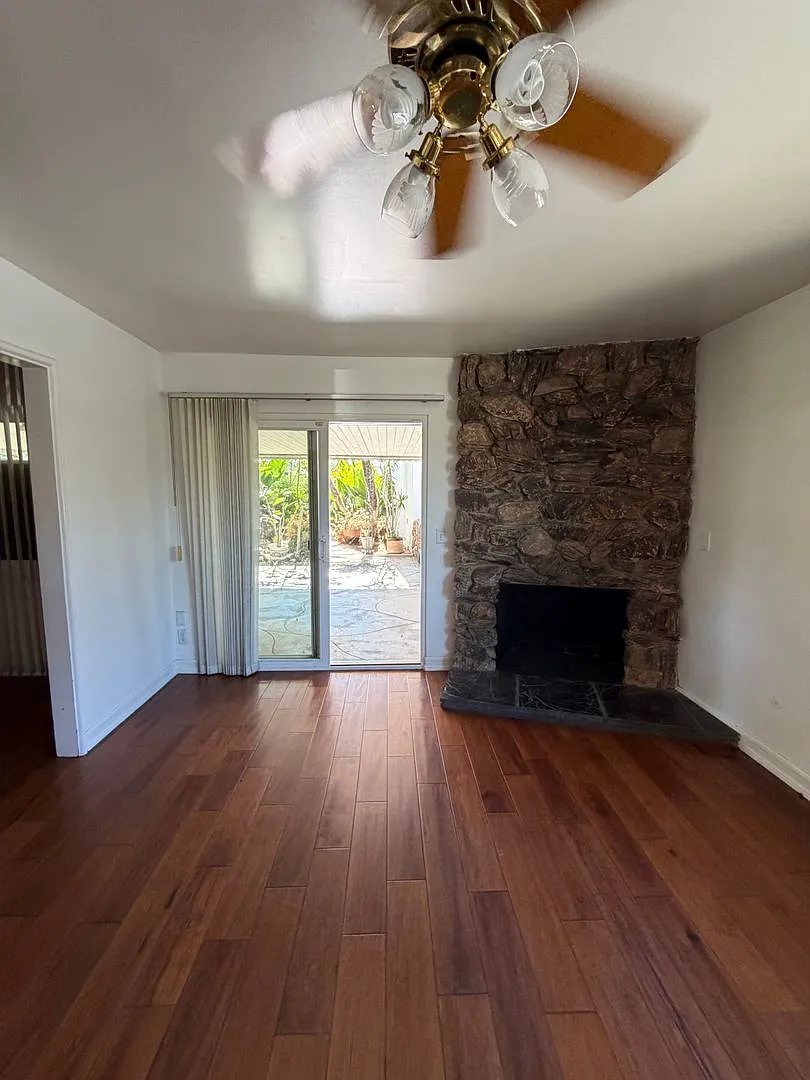 Spacious 4 Bedroom Home — Photo 4