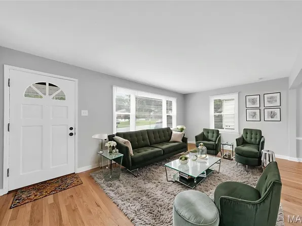 1914 Eagle Dr, Saint Louis, MO 63133