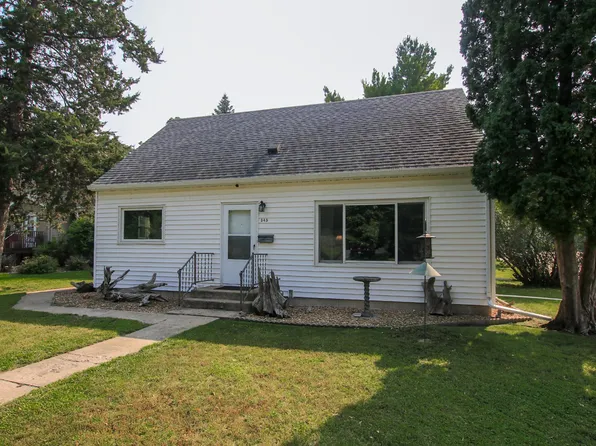 545 Grove St S, Hutchinson, MN 55350