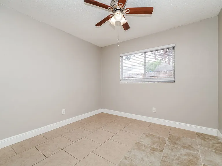 11105 Cherrywood Ln — Photo 11