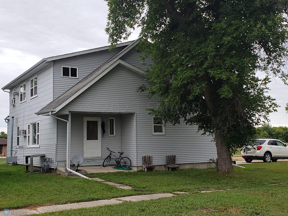 1st image of 104 5th Ave S #4
