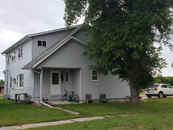 104 5th Ave S #4, Wahpeton, ND 58075