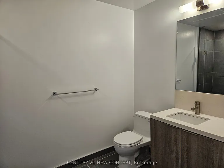 2020 Bathurst St #333 — Photo 10