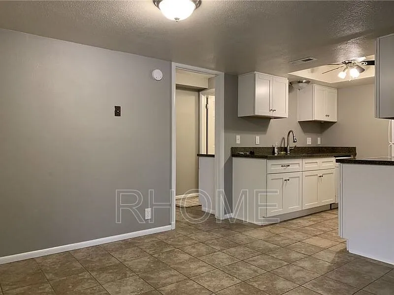 2 bed, 1.0 bath, 850 sqft, $1,149 — Photo 3