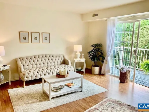 840 Runnel Ct Unit 10, Charlottesville, VA 22901