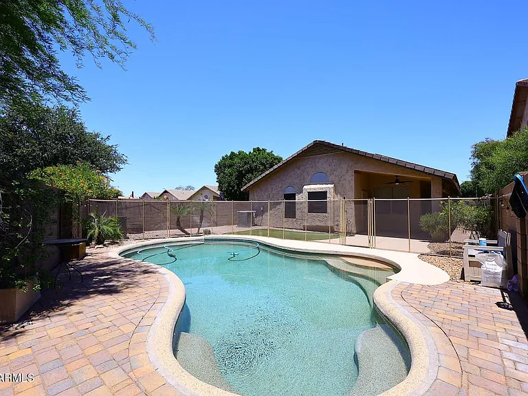 4517 E Melinda Ln — Photo 41