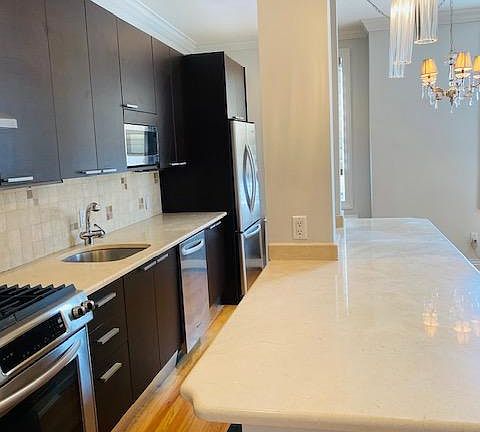 3rd image of 111 7th St APT 404
