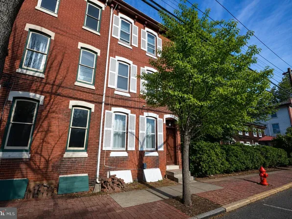 101 W Union St, Burlington, NJ 08016