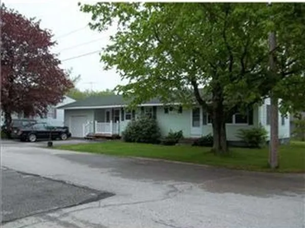 3 Labonte Ave W, Saco, ME 04072