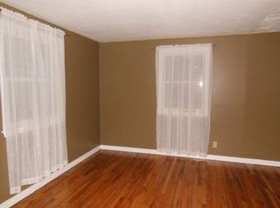 306 Twin Elms Ln, North Syracuse, NY 13212