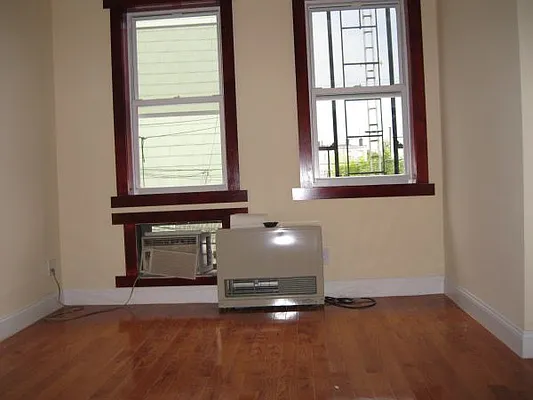 Rented by The Hamilton Group | media 9