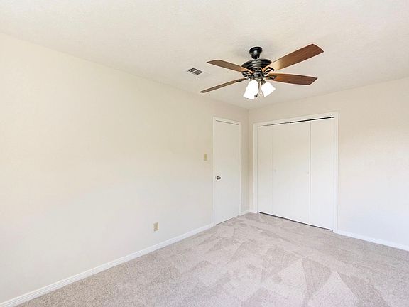 4th image of 10534 Walnut Glen Dr