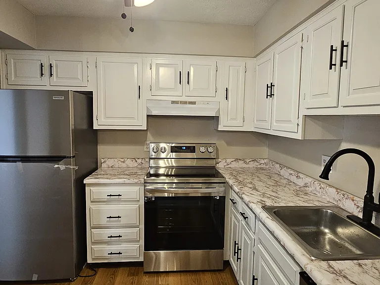 5275 Portland St #304 — Photo 18