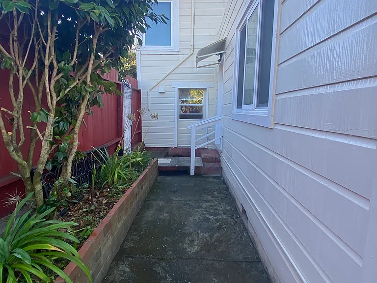 800 Naples St — Photo 9