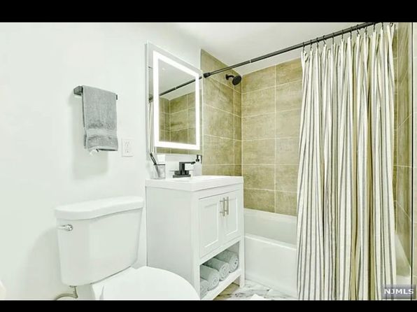 571 Boulevard Unita