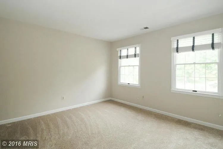 5810 Silchester St — Photo 11
