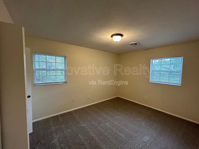 2441 Fifeshire Dr — Photo 16