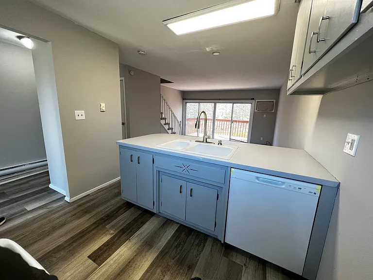 28 Anton Rd #A — Photo 8