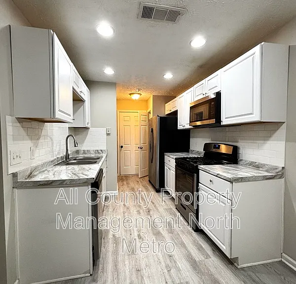 289 Silver Ridge Dr — Photo 2
