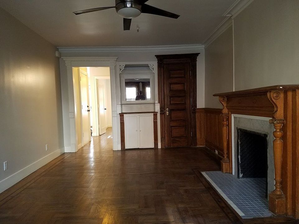 1st image of 410 Park Pl APT 2
