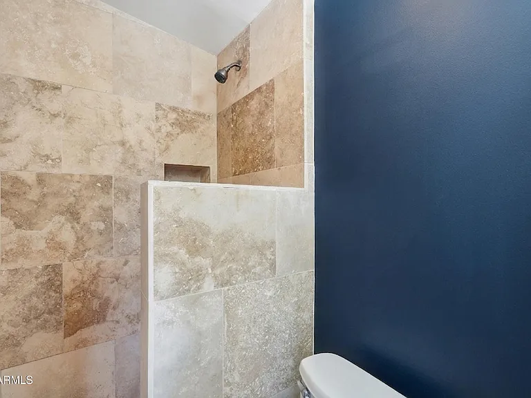 1609 E Gaylon Dr — Photo 31