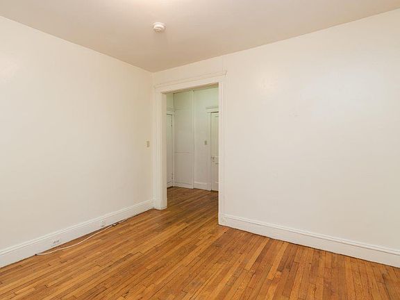 3rd image of 49 Worthington St APT 15