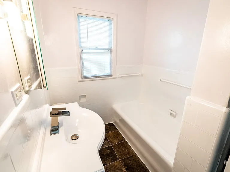 147 North Hamilton Drive — Photo 26