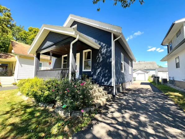 3904 Watterson Rd, Cincinnati, OH 45227