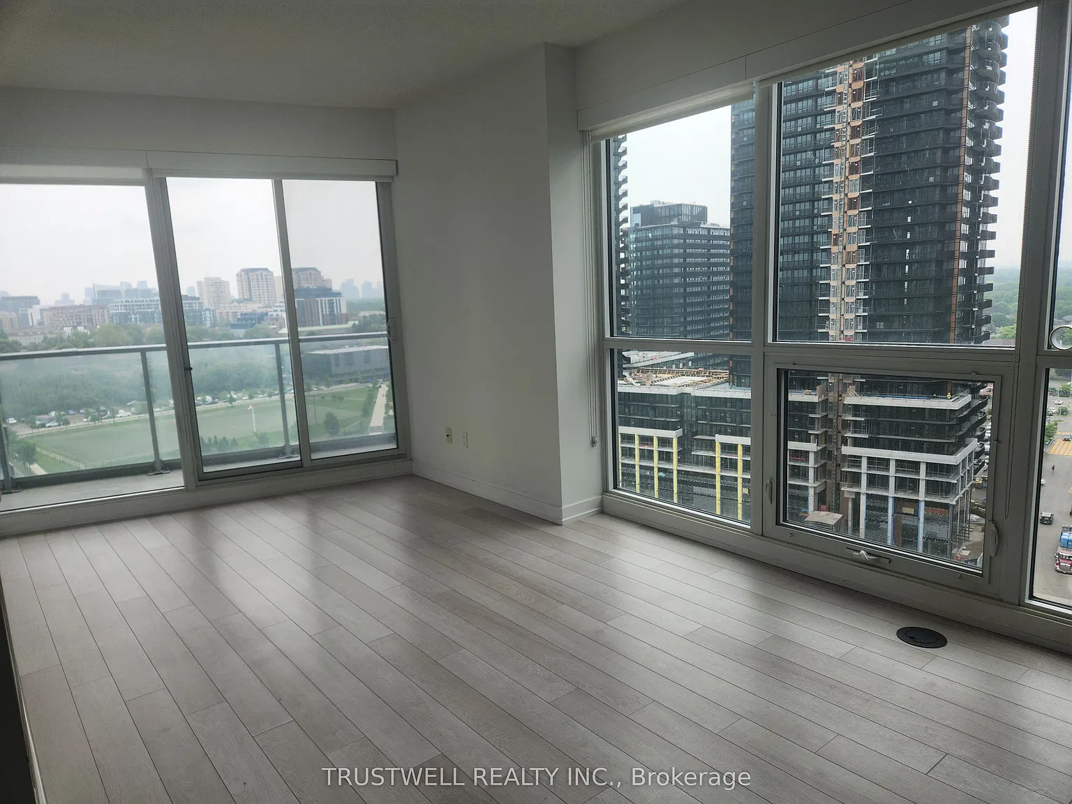 115 McMahon Dr — Photo 1