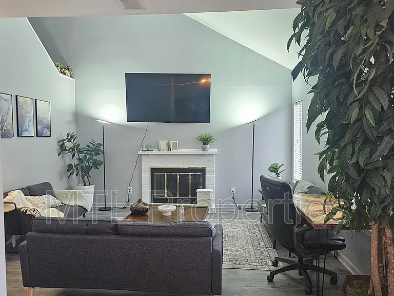 11526 Turn Stone Ct #1 — Photo 6