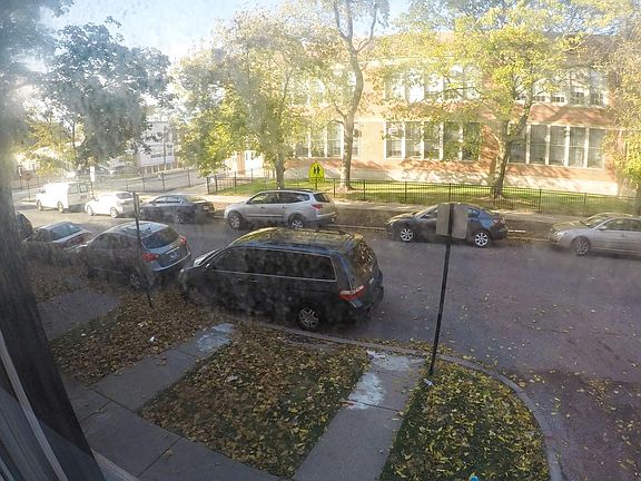 3rd image of 2751 W Glenlake Ave Floor 2