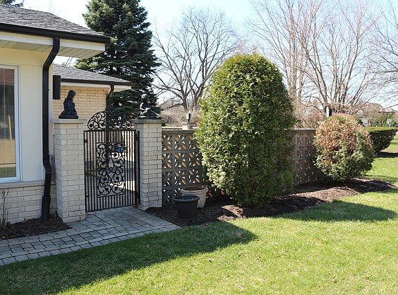 4th image of 246 S Leonard Ln