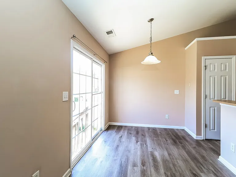 722 Hope St — Photo 7