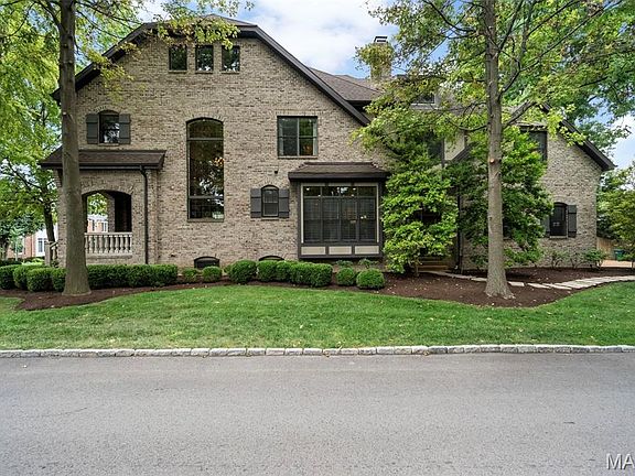 2nd image of 165 Gay Ave
