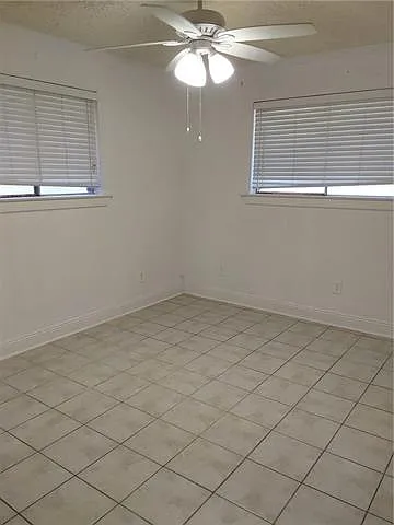 2025 Starling Dr — Photo 19