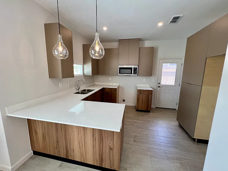 3504 Duke Ave #1 — Photo 4