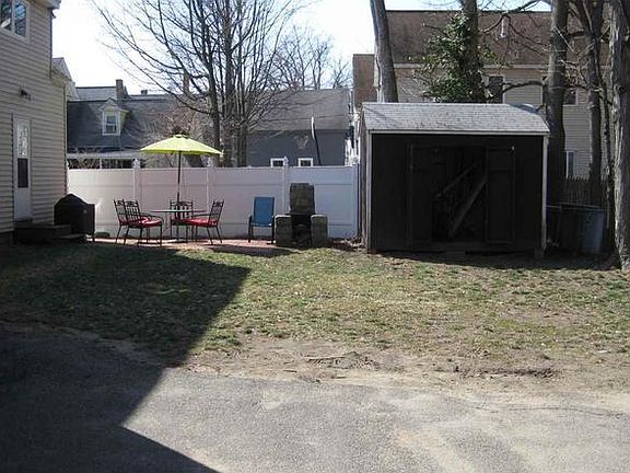 2nd image of 10 Green St Unit B
