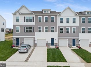 107 Clinton St, Sicklerville, NJ 08081