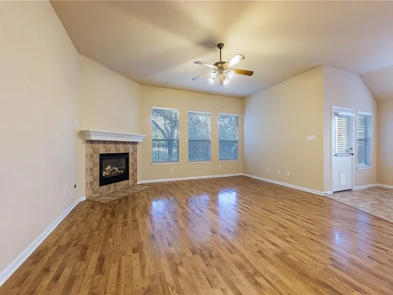 3509 Pine Needle Cir — Photo 17