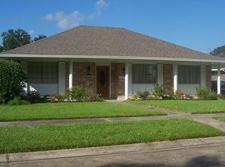 10120 Stacy Ct, River Ridge, LA 70123